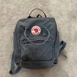Dark grey authentic fjallraven ka ken backpack